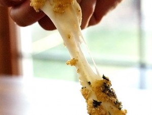 Low-Fat-Baked-Mozzarella-Sticks
